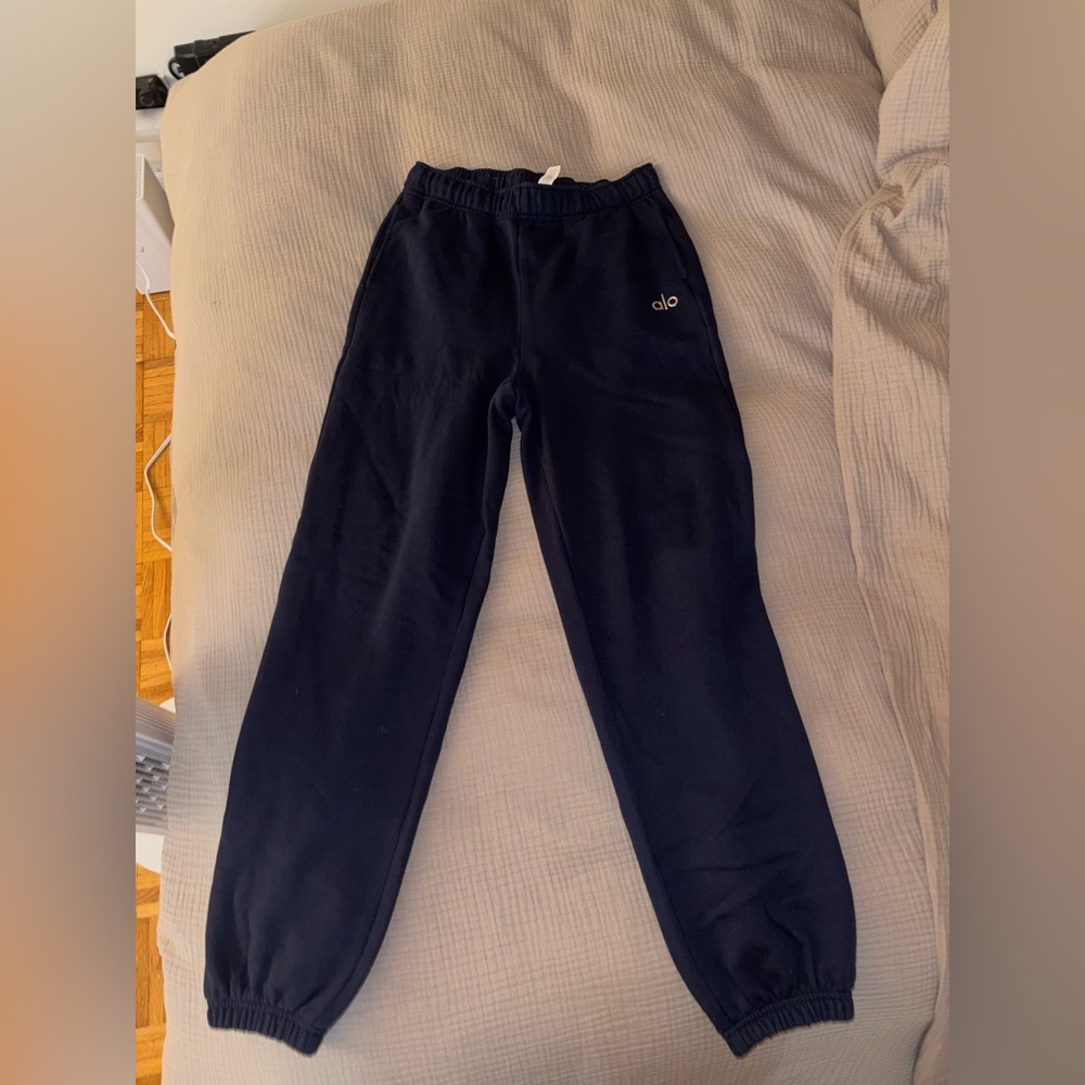 Alo yoga navy sweatpants